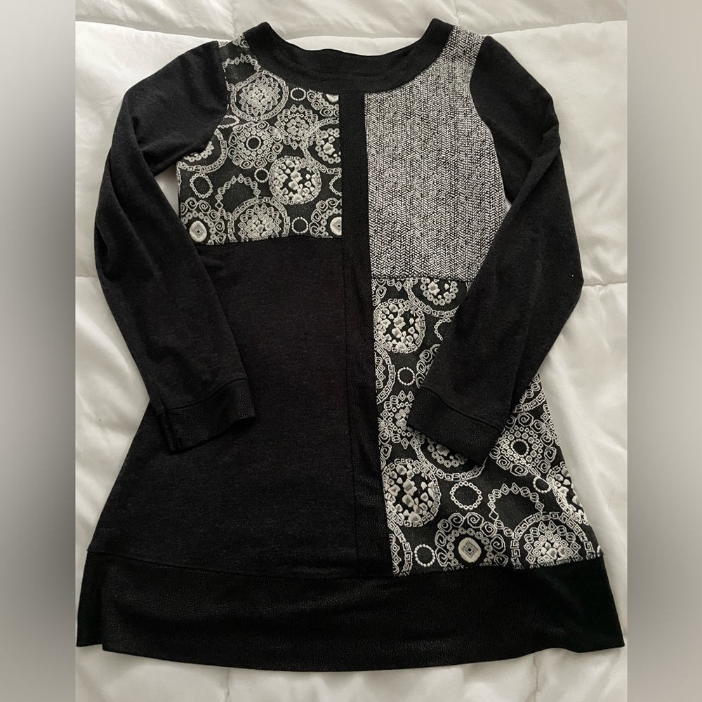 Dolcezza size S long-sleeved tunic sweater